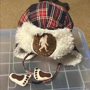 Plaid Fur-Lined Adult Winter Hat with Footprint Earflaps - Red/Navy